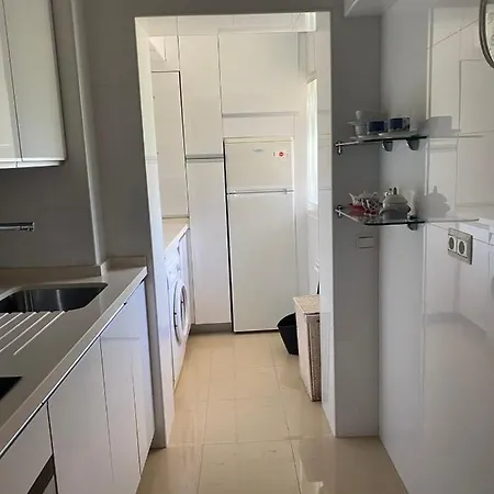 Homely Paseo Maritimo Edificio Eden Roc * Μαρμπέλλα