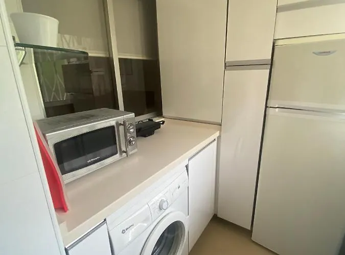 Apartament Homely Paseo Maritimo Edificio Eden Roc Marbella