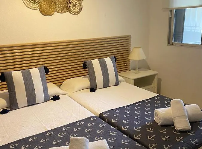 Apartament Homely Paseo Maritimo Edificio Eden Roc Marbella